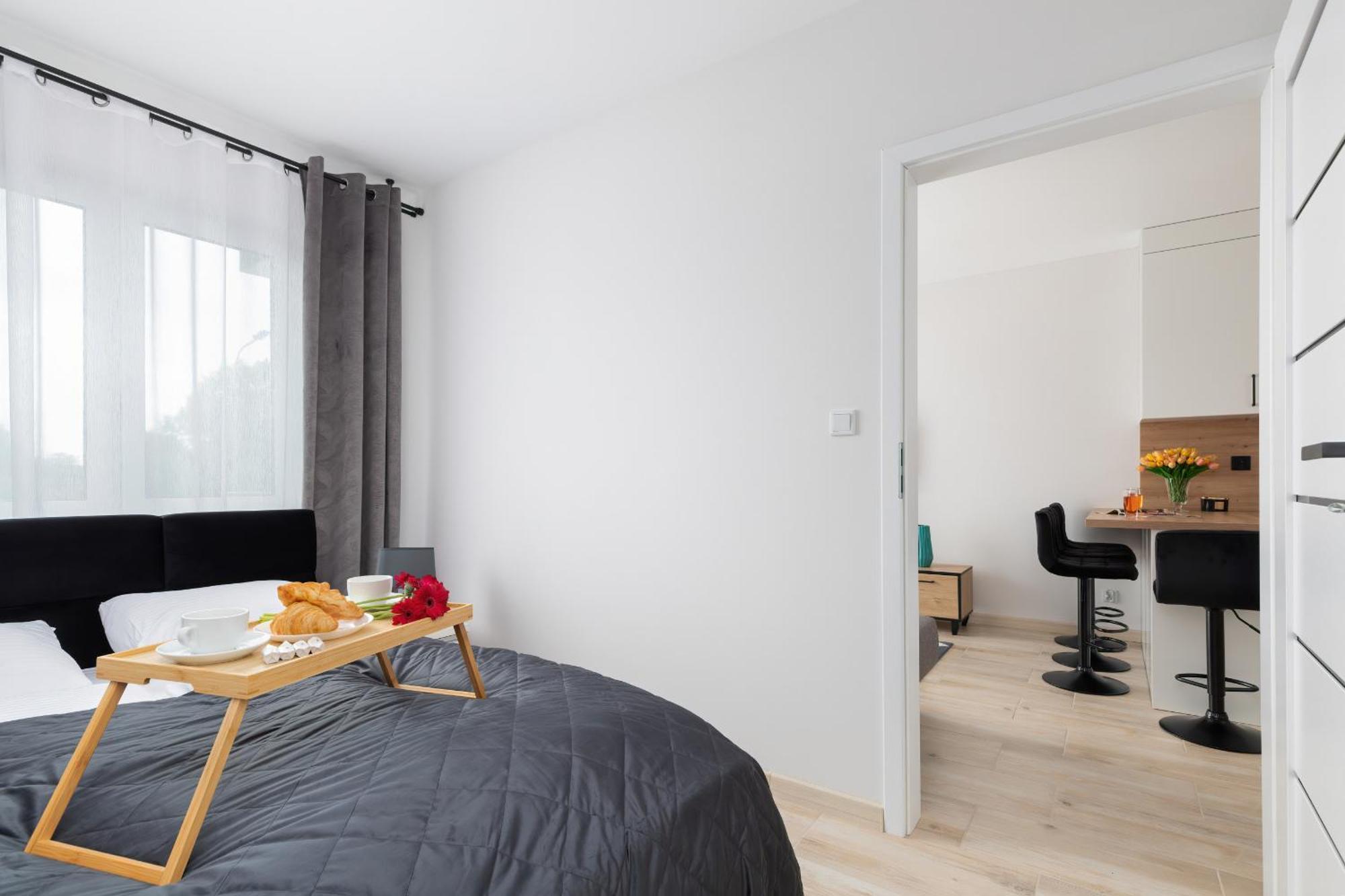Sunny Apartments With Parking & Balcony Luzycka By Noclegi Renters 슈비노우이스쳬 외부 사진