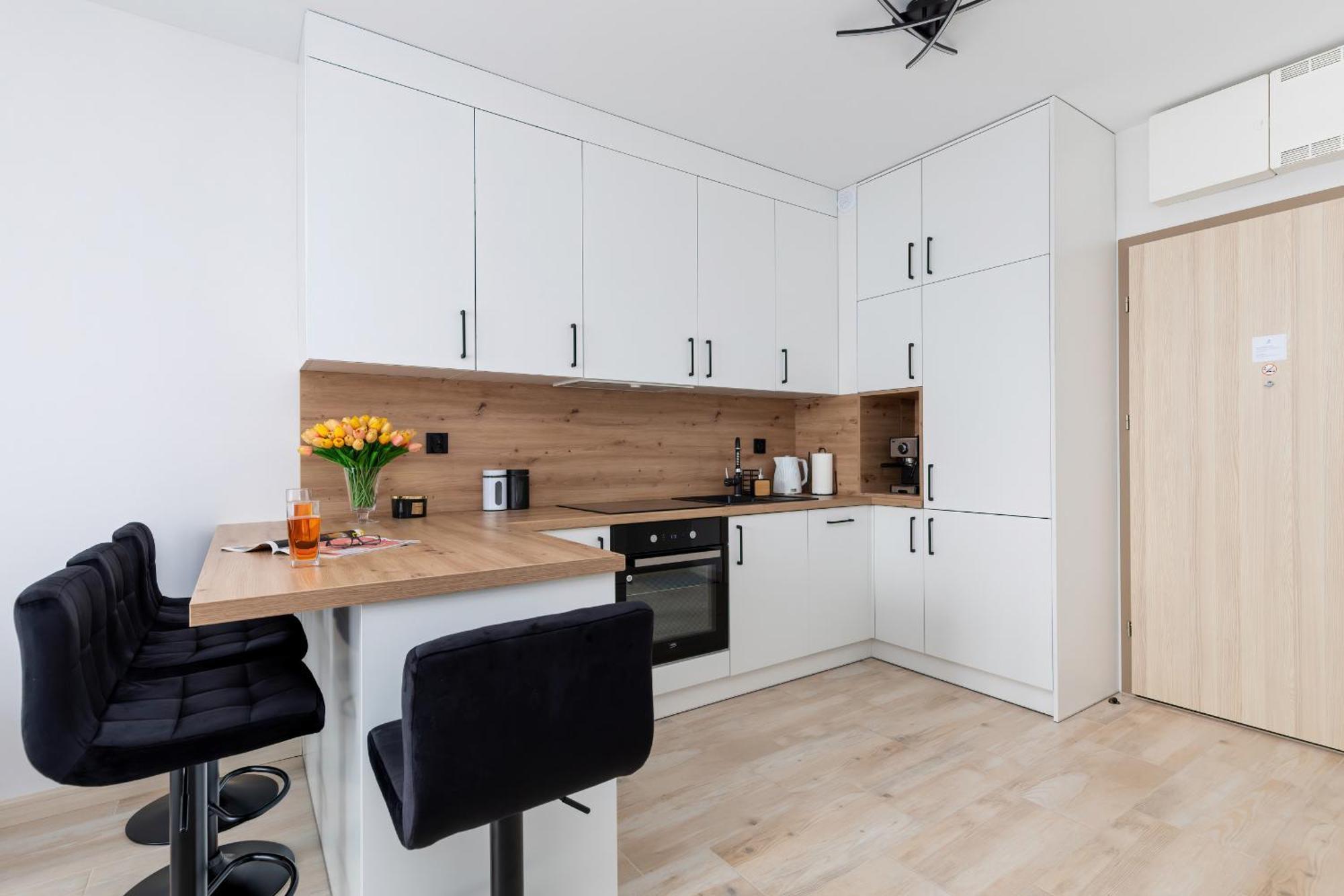 Sunny Apartments With Parking & Balcony Luzycka By Noclegi Renters 슈비노우이스쳬 외부 사진