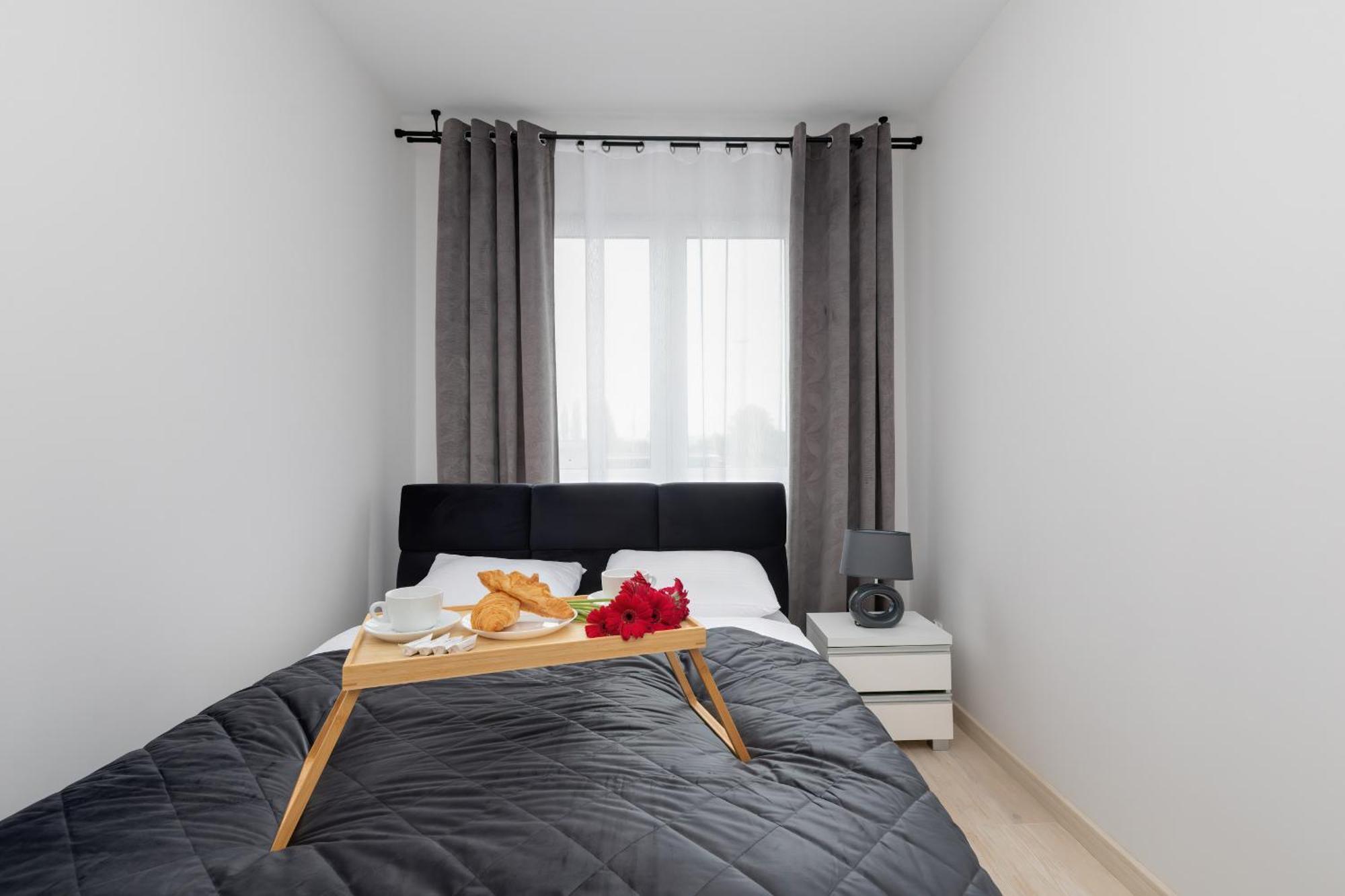 Sunny Apartments With Parking & Balcony Luzycka By Noclegi Renters 슈비노우이스쳬 외부 사진