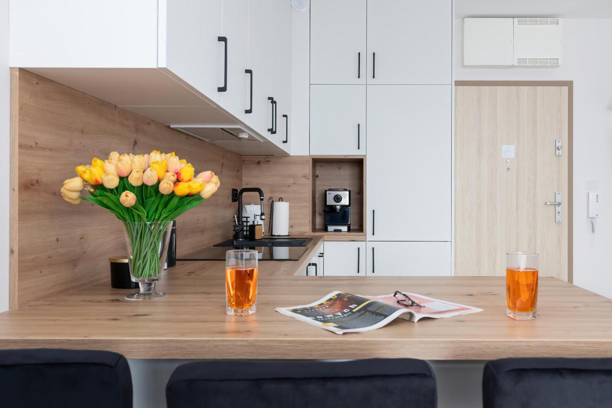 Sunny Apartments With Parking & Balcony Luzycka By Noclegi Renters 슈비노우이스쳬 외부 사진