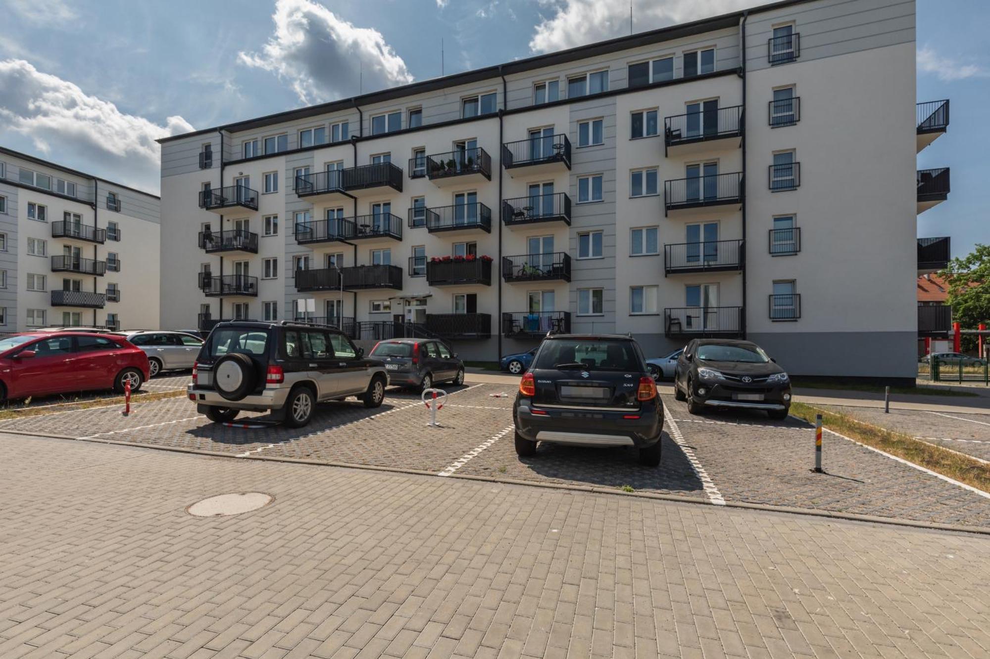 Sunny Apartments With Parking & Balcony Luzycka By Noclegi Renters 슈비노우이스쳬 외부 사진